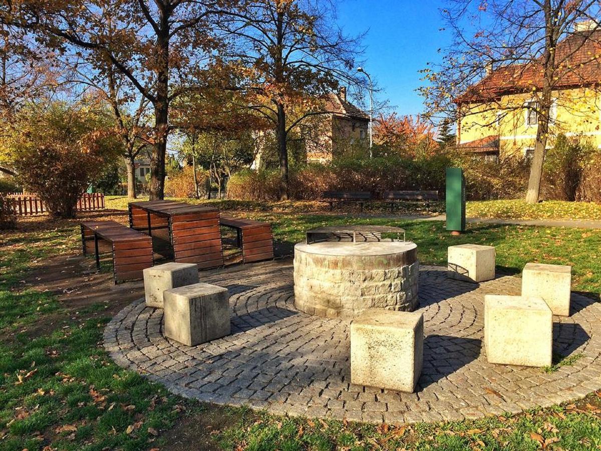 Eislerova Kolej Jarov Hostel Prague Exterior photo